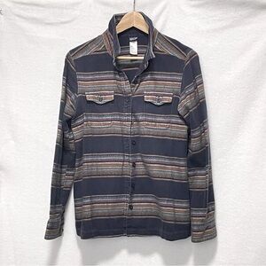 Patagonia Long-Sleeved Fjord
Flannel Shirt/